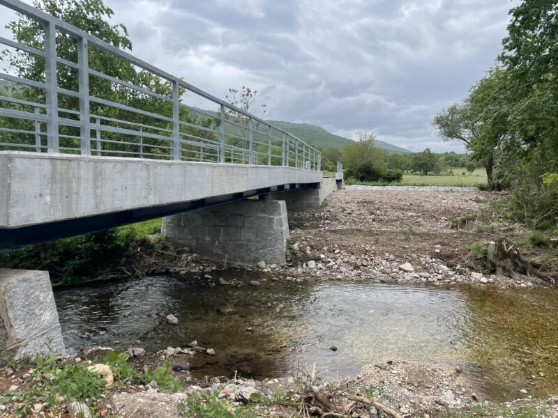 Mostovi preko rijeke Zrmanje